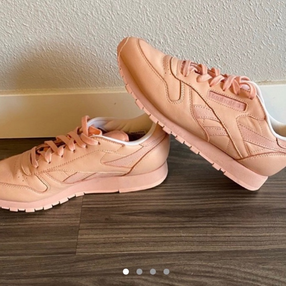 Women’s Matte Peach Pink Reebok Classics 9